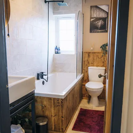 The Hideaway - Stratford Upon Avon - Central - Free Offstreet Parking - 2 Bedroom Luxury Apartment Exterior photo